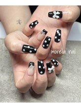 モレリア(morelia)/モノトーンドットネイル