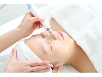 ペルラペティーユ(PERLA PETILLER)/【facial】ダイヤピーリング