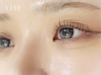 アイリー 梅田(AILY)の写真/【大阪梅田/まつげパーマ】丁寧なケアでモチの良さ抜群◎まつげパーマ¥2,700/パリジェンヌ¥3,500[まつ毛]
