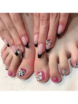 グラマラス アンジェアイ 荻窪店(glamourous ange eye)/黒フレンチ、ダルメシアン柄