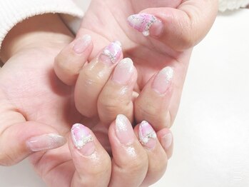 シャイニー(Shine-y)/チェックネイル