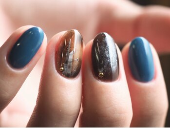 エクリュ(ecru)/秋ネイル