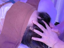 サロンドループ(salon de LOOP)/前頭部をほぐす