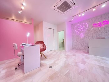 サロン アールアンドビー(R&B)/サロンの内観