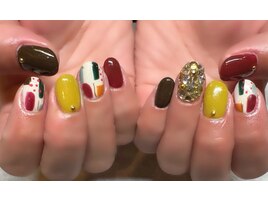 ジェルネイルつけ放題￥7700