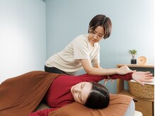 お客様は寝ているだけでOK！可動域広げてゴルフのスコアもUP！