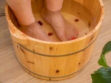 台湾式リラクゼーションマッサージ癒の雰囲気（足裏準備）