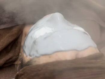 クイーナクルー(QUEENA CLUE)の写真/皮脂や紫外線が増える季節、お肌の土台から整えてコンディション抜群に！5年後10年後のお肌も美肌継続♪
