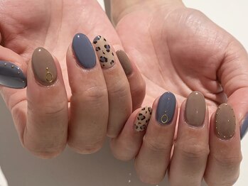 ネイルズ ララ(nails Lala)/マットレオパード