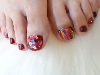 アミュリー ネイル アトリエ(Amury nail atelier)/べっこう ボルドー アシメ 大人