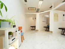 さかぐち整骨院の雰囲気（清潔感のある院内で、お子様連れ大歓迎・ベビーカーのままでOK♪）
