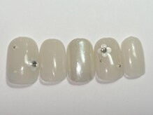 ネイルメゾン 渋谷店(NAIL MAISON)/シンプルベージュ花ホロ￥5500