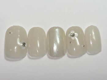ネイルメゾン 渋谷店(NAIL MAISON)/シンプルベージュ花ホロ￥5500