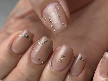 ノイスネイル(noice nail)の写真/【フィルイン対応、自社製品のスキンカラーを使ったオフィスOK！シンプルネイル】