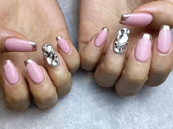 プラス セカンド(Plus 2nd)/ピンク×ビジューネイル♪