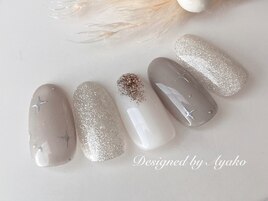 上品グレージュ