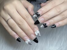 ネイルズバー 新宿店(Nails Bar)/ブラックホワイトフラワーネイル