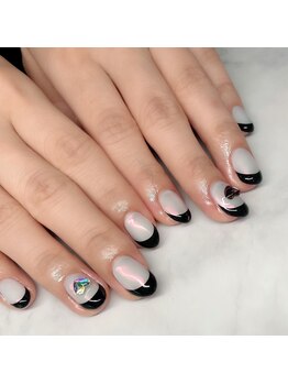 エイミー(Amy)/ベースカラーありフレンチ￥8500