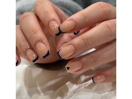 ネイビーフレンチネイル