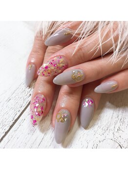 最近シェルネイル大人気