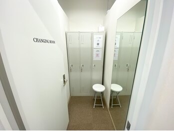 センス(SENSE)/更衣室