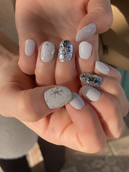 サフィールネイルサフィールネイル(Saphir nail)/雪の結晶ネイル