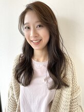 アロアイサロン(Alo's EYESALON) 山田 梨愛