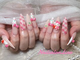 キティちゃんネイル
