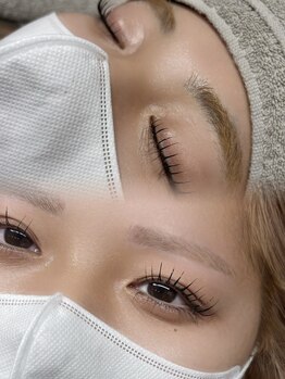 ラナブラン(lana blanc)の写真/【眉毛WAX￥4400】第一印象は目元で決まる♪プロの似合わせ技術で自分史上最高の垢抜け顔を演出◎