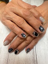 ゴージャスキラキラな冬ネイル