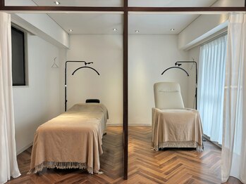 グロウ(glow)/2席のみのプライベート空間