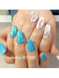 オーロラとぷっくりネイル