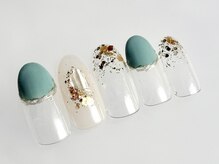 ローズデール アベイユ(ROSEDALE Abeille)/フレンチ×キラキラネイル