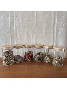 ポノ(Pono)/6種類のハーブのご用意♪