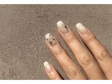 レイ ネイルアンドセレクトショップ(Lei Nail&Selectshop)/ベージュ×ベビーブーマー