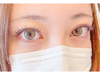 アイラッシュTOKYO 所沢の写真/軽量フラットラッシュ♪モチの良さは当社比No.1★ボリューム志向の方やナチュラル志向の方にもおススメ♪