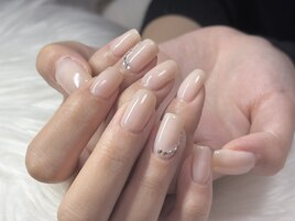 ワンホンビジューシンプルネイル