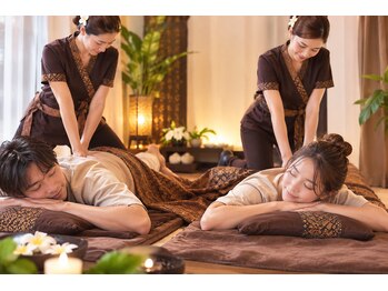 スックサワッディー 神保町の写真/友達・カップルと一緒に癒し時間♪2人で受ける本格タイ古式マッサージで、心も身体もリフレッシュ！