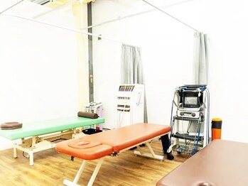 ほねつぎセンター接骨院　鶴見店の写真/ゆったりとした空間で鍼灸施術♪心身の疲れをリセットし自然治癒力にアプローチ◎ストレス解消＆代謝UP☆