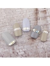 ラ カゼッタ(La casetta)/ひし形キラキラホログラムネイル