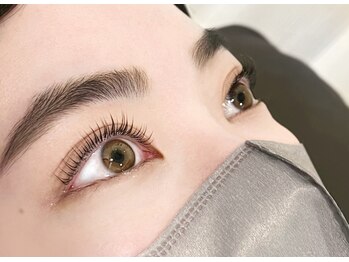 チャーム(CHARM)の写真/≪パリジェンヌラッシュリフト￥5980≫根元からしっかり立ち上げ、ぱっちりな仕上がりで目力UP♪