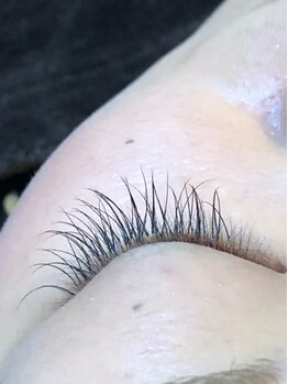 フリルアイビューティ 豊中店(Frill Eye Beauty)/