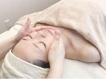 ライトウェーブ 諏訪インター店の写真/【紫外線ダメージリセット＆毛穴レス透明感】秋本番に向けたしっとりなめらか美肌準備を。