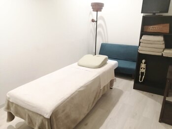 フラット(FURATTO)/軽度防音個室でお子様連れにも◎