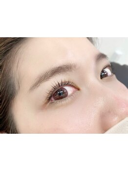 ナチュラル上品な目元にしたい