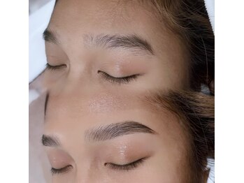 ユニブロウ 難波大国町(UNI BROW)/【難波大国町】アイブロウWAX