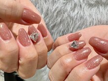 ミニュイネイルバイゼン(minuit nail by Zen)