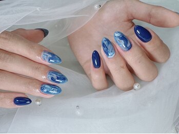モジョネイルサロン 横浜店(Mojo Nailsalon)の写真/海外から取り寄せた希少なカラーやパーツを使って定額デザインをご用意!デザインにお悩みの方にも◎