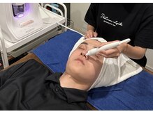 PLATINUM BROW 長岡店【12月12日 NEW OPEN（予定）】 の雰囲気（大人気のハイドロフェイシャル！目立つ毛穴汚れもスッキリ！）