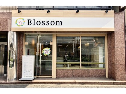 フリルアイビューティー 東中野(Frill Eye Beauty by Blossom)の写真